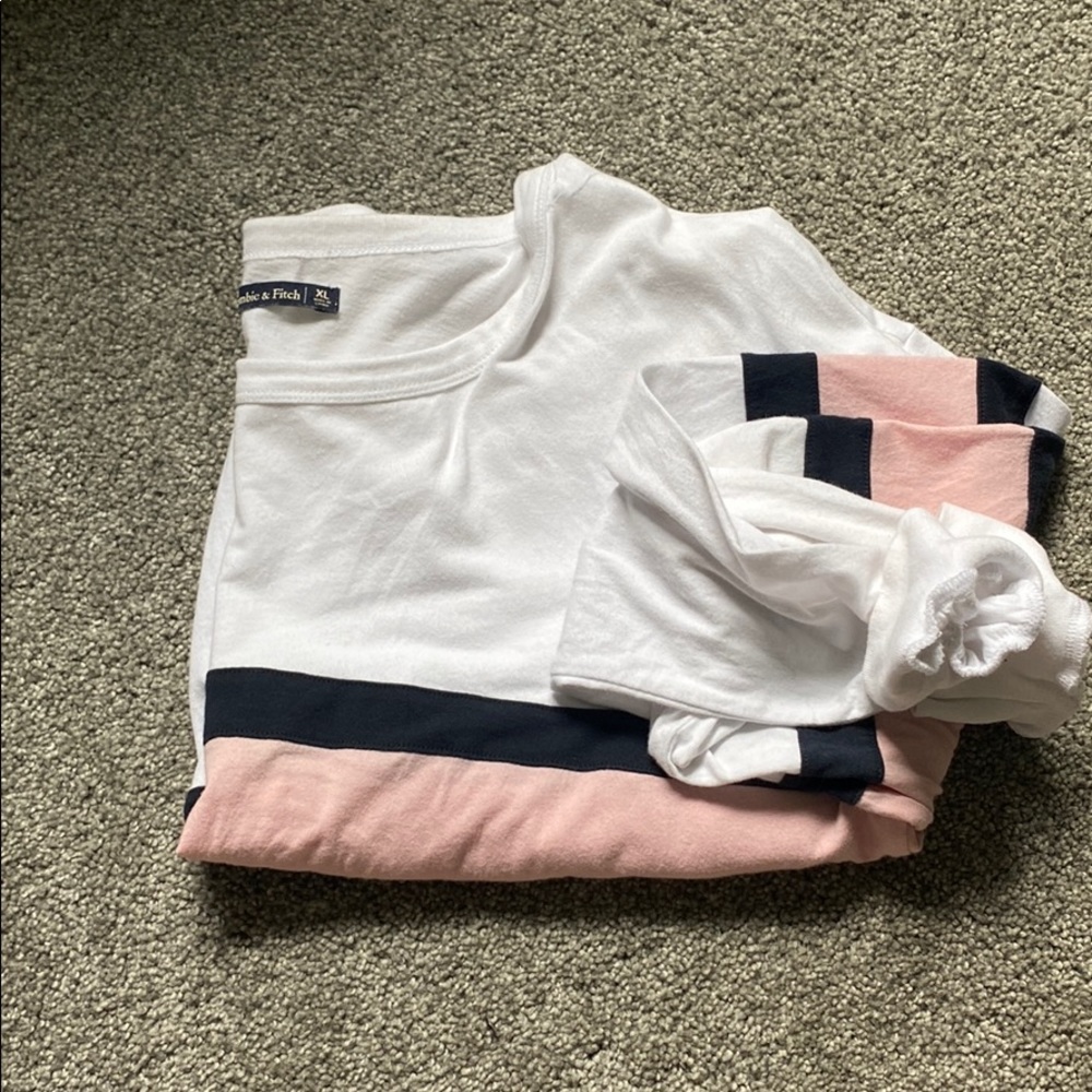 Abercrombie & Fitch Long Sleeve